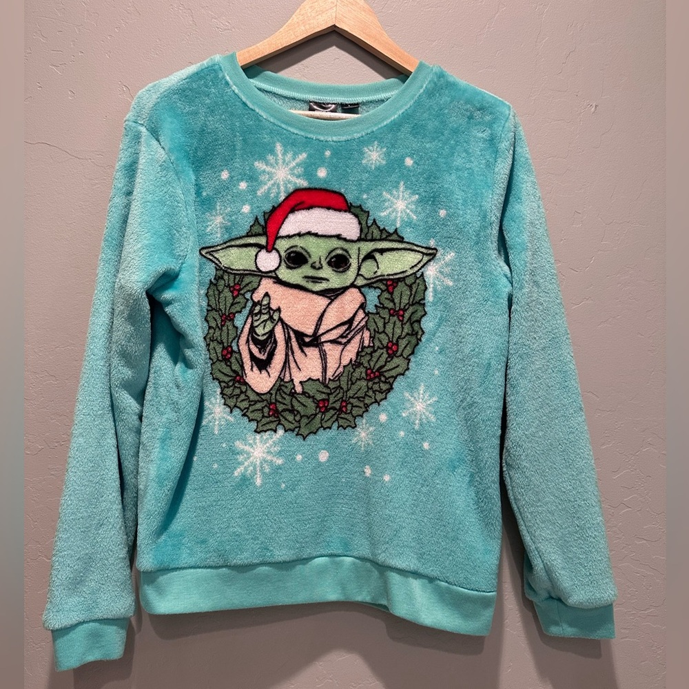 Star Wars‎ Women's Green Baby Yoda Grogu Character Soft Christmas Sweater Large